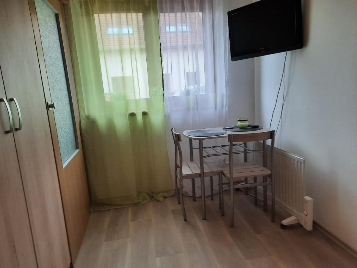 Utulne Studio U Marianskeho Udoli V Brne - Lisni Brno Eksteriør bilde